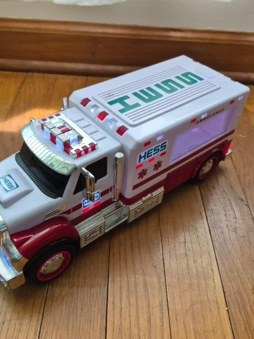 2020 Hess Toy Truck Ambulance Lights and Sounds